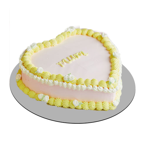 Yellow Heart Mum Vintage Cake