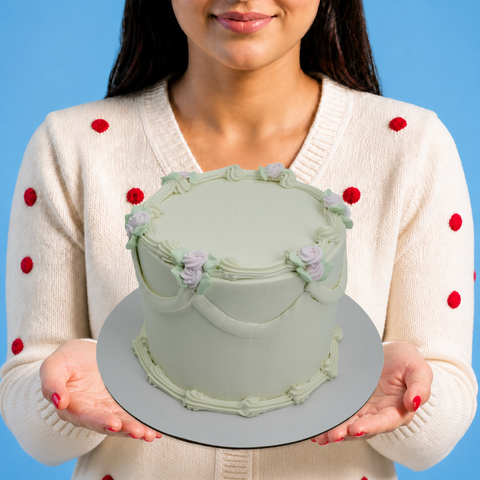 White and Pink Rose Vintage Cake