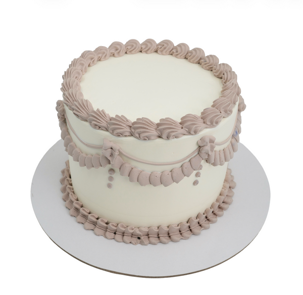 Elegant Vintage Cake