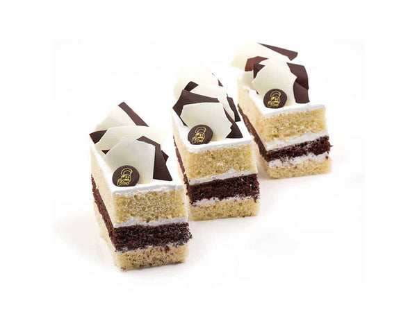 Black & White Forest Pastry EL