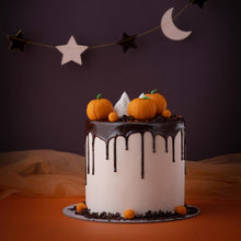 Halloween Drip Cake