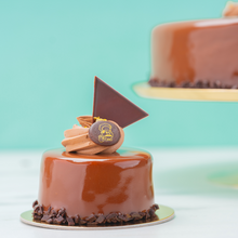 Mini Chocolate Mousse Cake